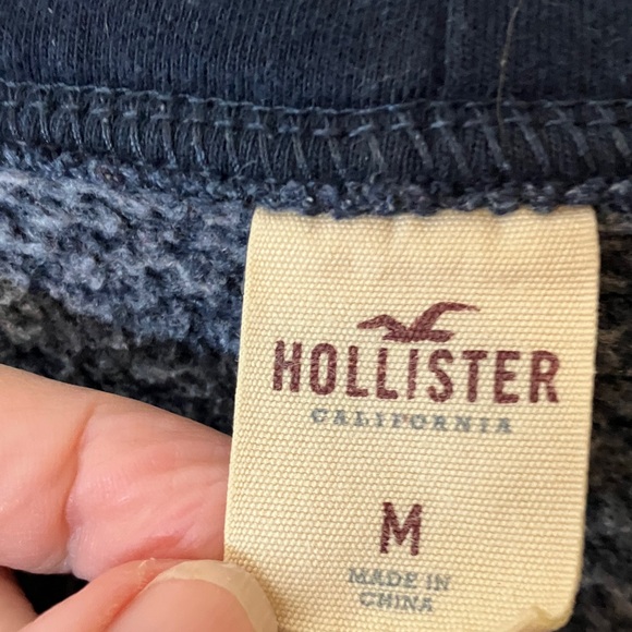 Hollister sweatshirt hoodie with kangaroo pocket - Picture 3 of 6